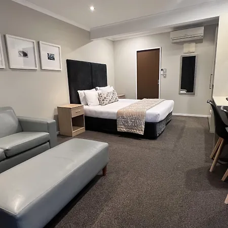 Marineland Beachfront Accommodation-2